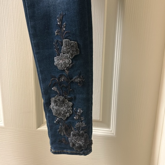DRIFTWOOD Dark Blue Skinny Jeans with Floral Embroidery - Picture 2 of 5